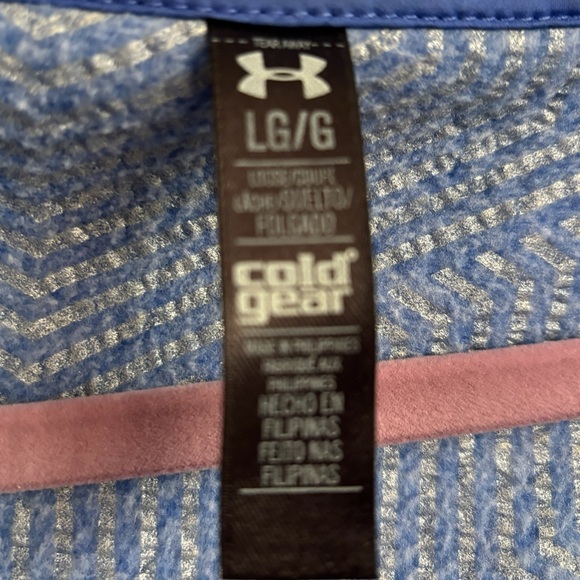 Like new-Hooded Women’s Blue Under Armour jacket - Picture 6 of 9